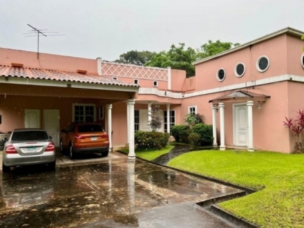 House for sale in Las Cumbres