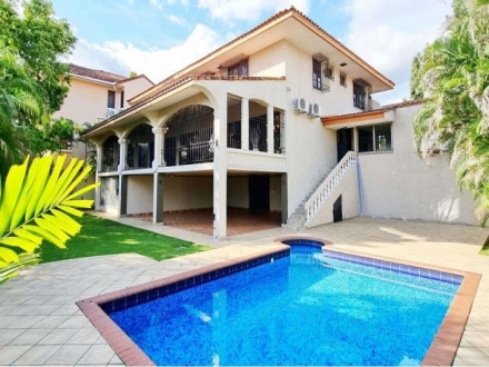House for sale in Los Guayacanes