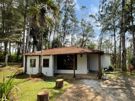 Land for sale with cabin in Altos de Cerro Azul, Chilibre